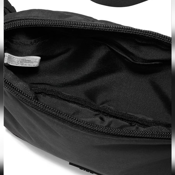 Victoria's Secret Fanny Pack Belt Bag in Black - Picture 5 of 8